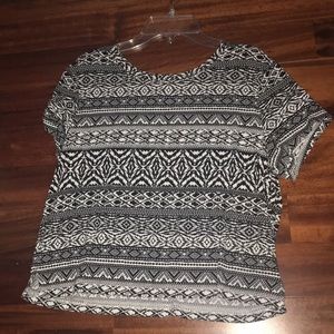 black and white print comfy shirt